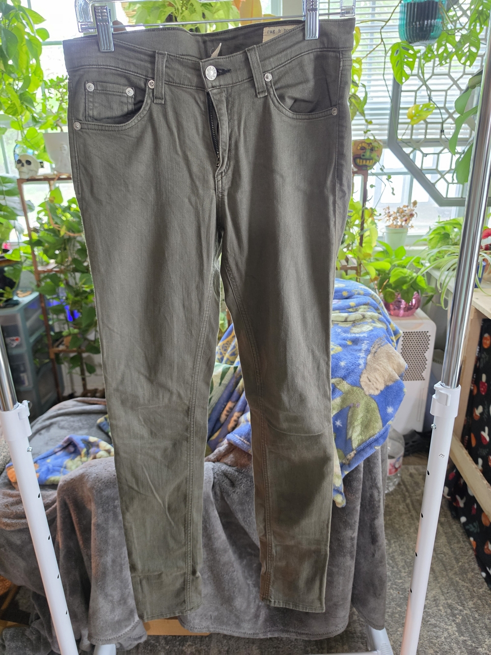rag & bone Olive Green Skinny Jeans | Mid Rise Stretch Denim | Size 28